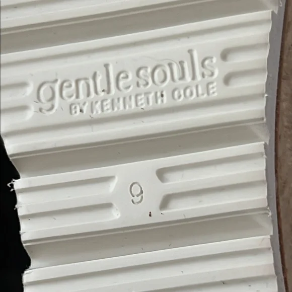 Gentle Souls Beige Knot Wedge Sandals never worn sz9 - Picture 4 of 6